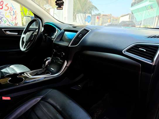 Ford edge SEL image 5