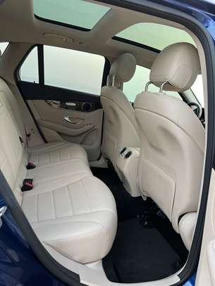 Mercédès glc300 image 9