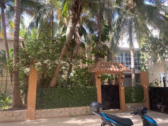 VILLA R+ 1 SISE AU POINT E image 2