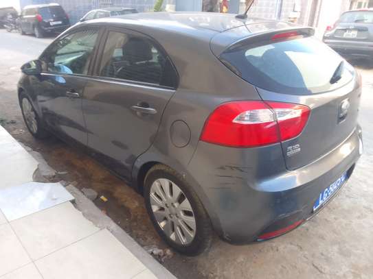 Kia Rio image 2