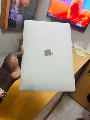 Macbook Touch Bar 2016 - SSD 512gb - Ram 16gb - Core i5 image 6
