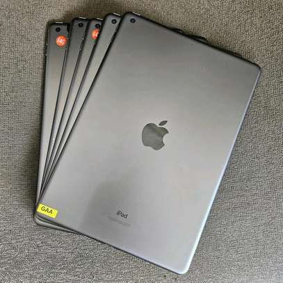 iPad 9th gene 64g image 5