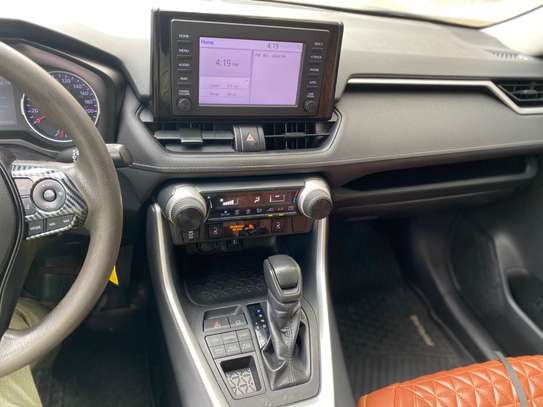 Toyota Rav 4 2019 image 3