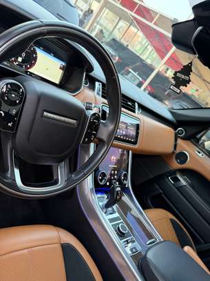 Range Rover Sport SUPERCHARGED image 11