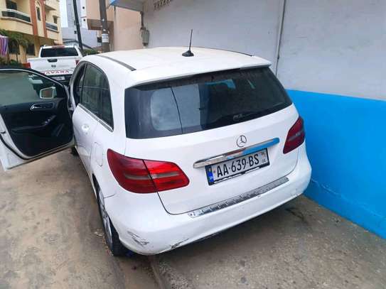 Mercedes-Benz B180 Moteur en Panne image 3