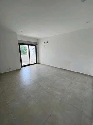 Très bel appartement à Mermoz image 7