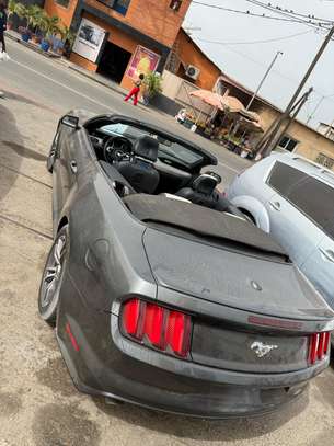 Ford mustang venant image 3