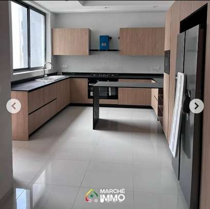 3 APTS NEUFS ET 1 MEUBLÉ POINT E HAUT STANDING image 2