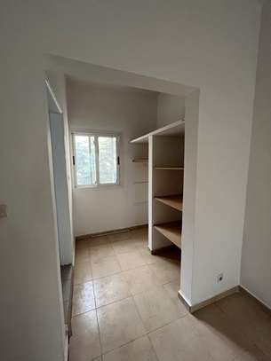 Grande villa à vendre à la Cité Keur Gorgui image 7