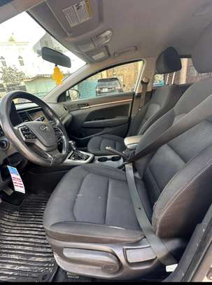 Huyndai Elantra 2017 image 6