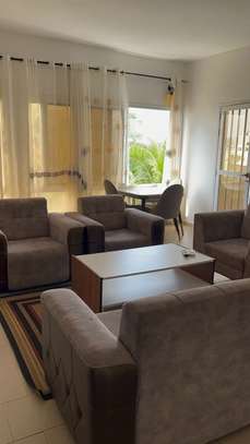 Appartement meublé au virage image 2