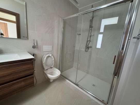 Apparemment à louer corniche fan résidence 4 chambres image 12