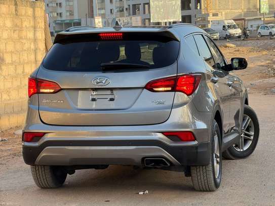 Hyundai santa fe image 4