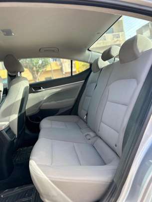 Hyundai Elantra 2017 image 11