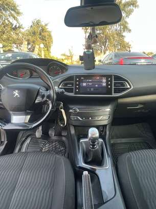 Peugeot 308 2017 image 3