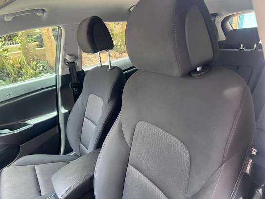 Hyundai Tucson image 8