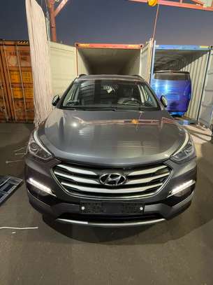 Hyundai Santa Fe diesel 4WD 2017 full options image 10