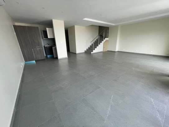 Appartement en duplex  à louer aux Almadies image 8