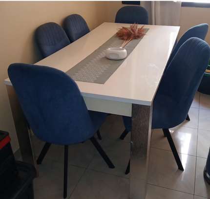 Table à manger 6 places à vendre image 2