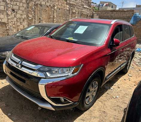 2018 Mitsubishi outlander 7 place image 4