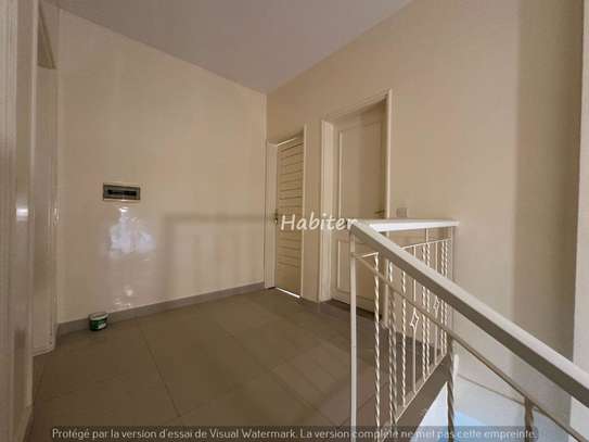 Villa R+1 à louer à la Cité Cheikh Amar image 2
