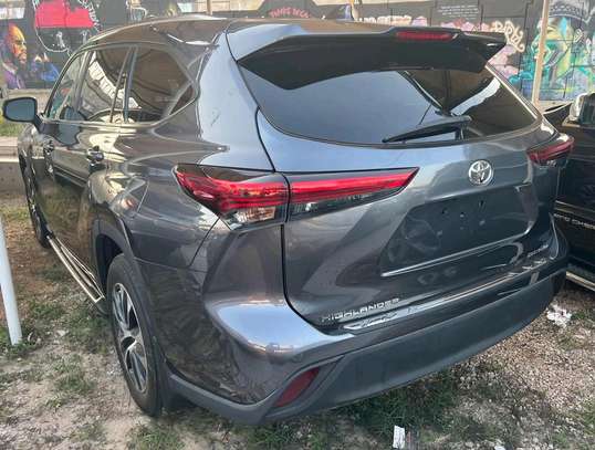 Toyota Highlander 2021 image 11