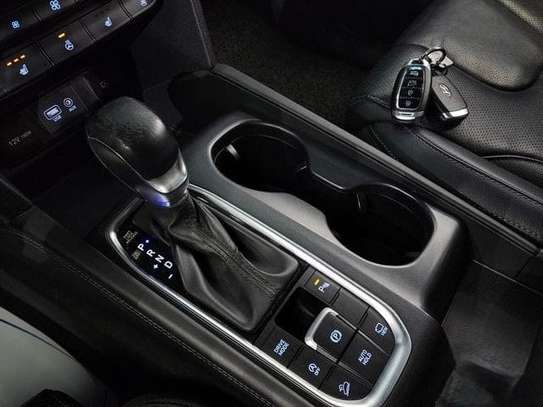 Hyundai Santa Fe 4WD diesel full options image 4