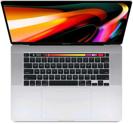 MacBook pro touch bar 2019 16pouces image 1