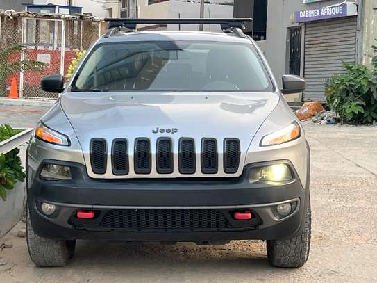 Jeep Cherokee Trail hawk image 2
