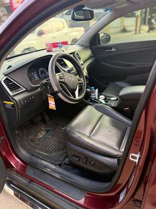 HYUNDAI TUCSON 2016 image 9
