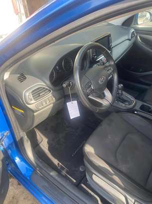 Elantra GT image 3