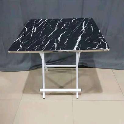 Table en bois pliable image 4
