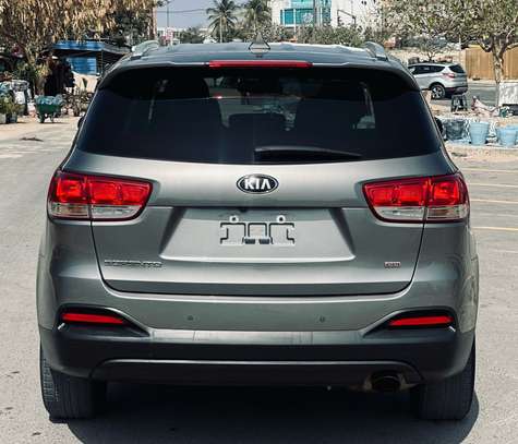 Kia Sorento 2018 image 2