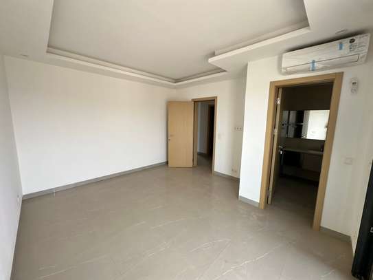 TRES BELLE APPARTEMENT F4 A LOUÉ AMITiE image 11