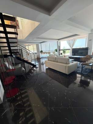 Penthouse duplex à louer à Ouakam image 7