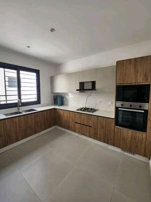 Appartement neuf f4 de 3 chambres et salon aux Almadies image 5