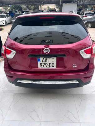 Nissan Pathfinder image 2