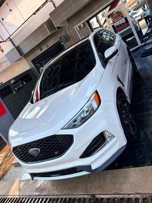 Ford Edge ST image 4