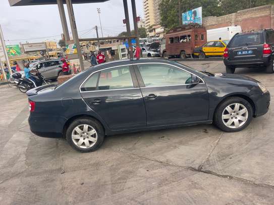 Volkswagen Jetta essence 2010 image 5