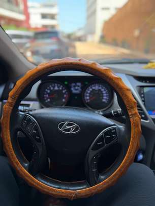 Hyundai Elantra image 11