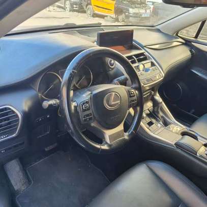 Lexus NX300h 2020 SUV Hybride 2.5L Blanc image 8