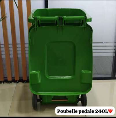 Bac à Ordures Poubelle à pédale120 litres avec roues image 2