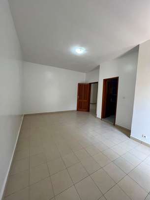 APPARTEMENT F5 À LOUER – NGOR ALMADIES. image 6
