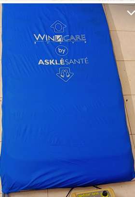Winicare matelas anti-escarres bleu confort médical image 2