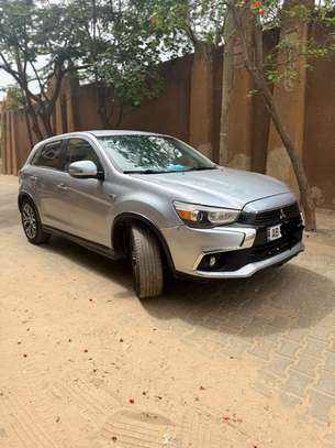 Mitsubishi outlander sport 2017Gris métallisé SUV compact image 4