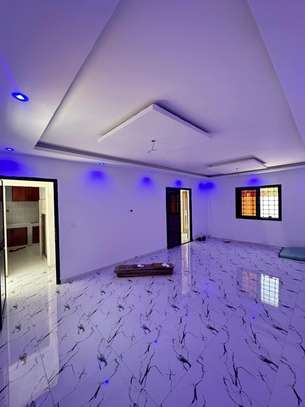Magnifique villa R+1 à louer image 3