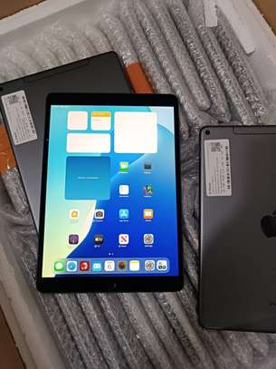iPad Air3 image 4