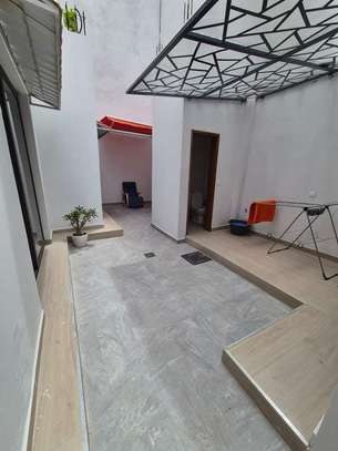 Maison F4 meublée - NGOR image 11