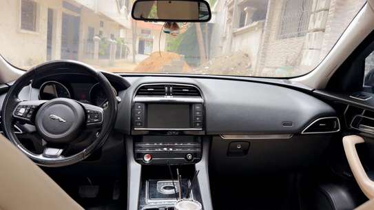 JAGUAR F-PACE 2018 image 4