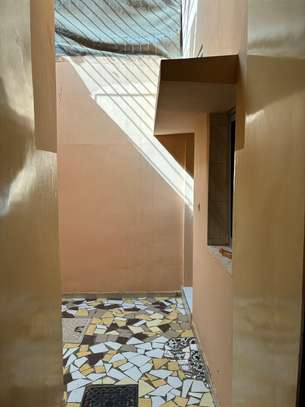 Villa F4 à louer à Ouest foire cité Khandar image 3